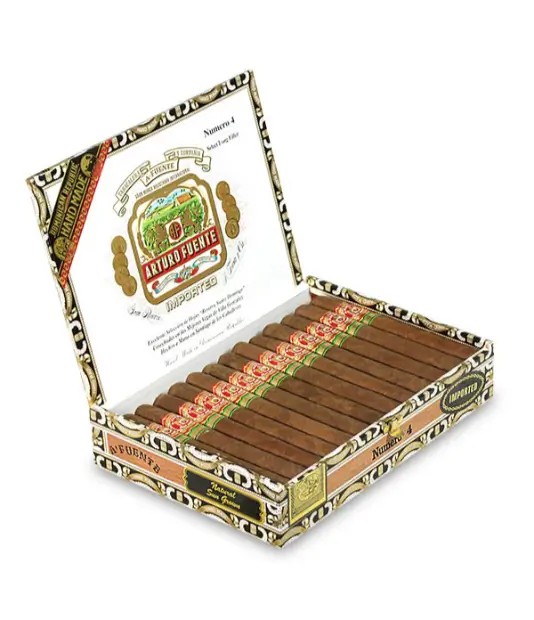 Arturo Fuente Gran Reserva Corona Numero 4 Cigar — Single
